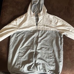 Size Large Under Armour wind Breaker!